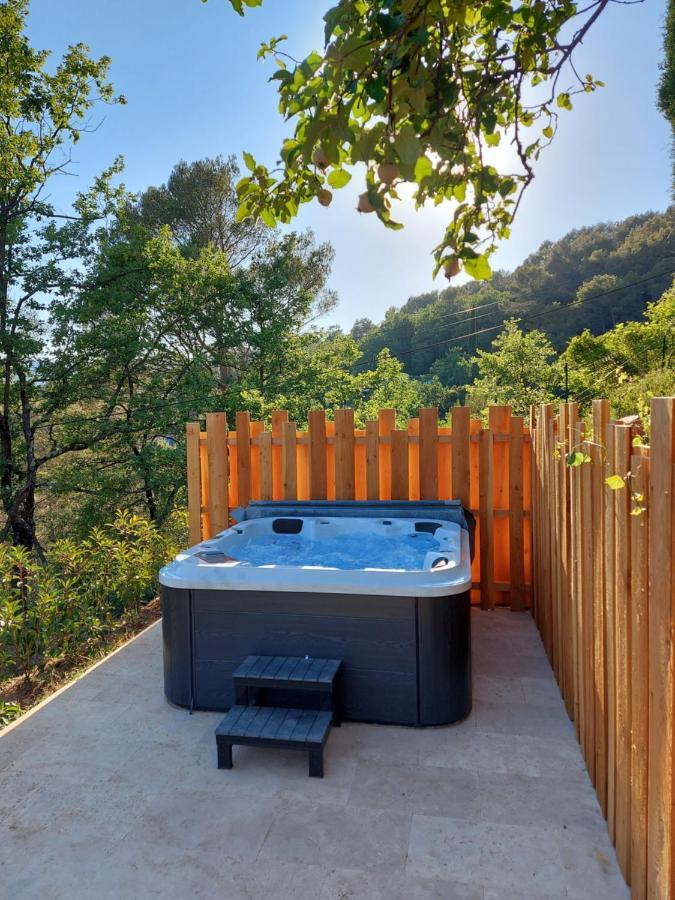 Maison A La Campagne Avec Spa Et Piscine Tourrettes-sur-Loup Kültér fotó