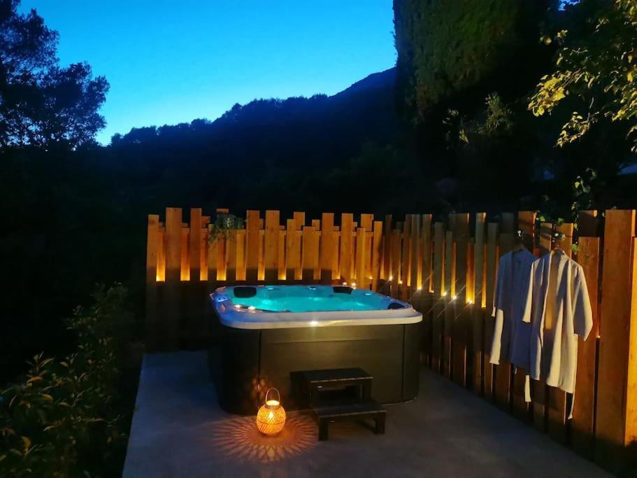 Maison A La Campagne Avec Spa Et Piscine Tourrettes-sur-Loup Kültér fotó